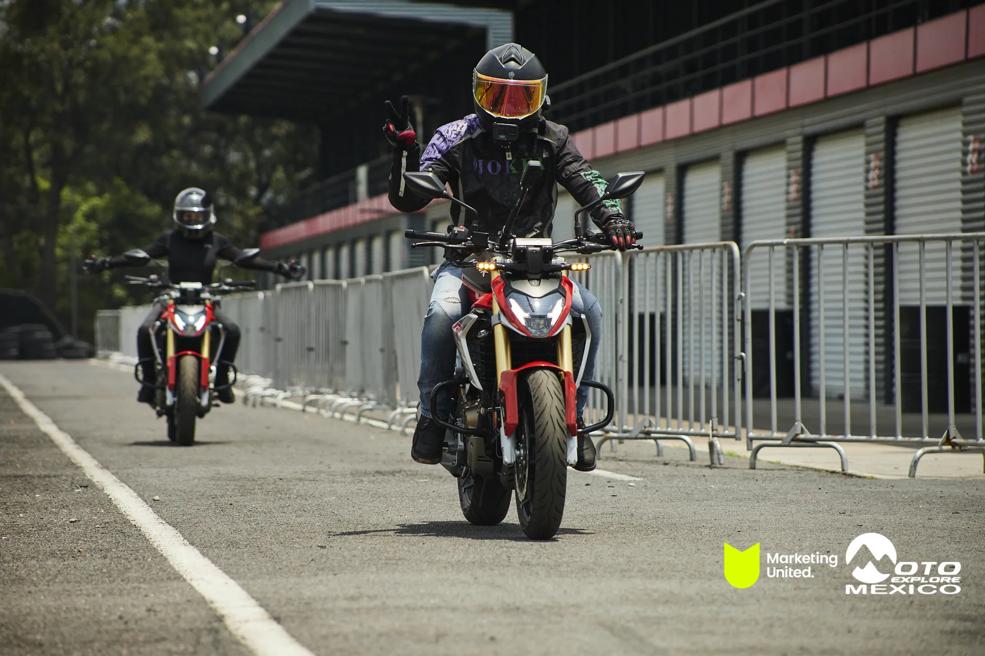 HUNK TRACKDAY 127